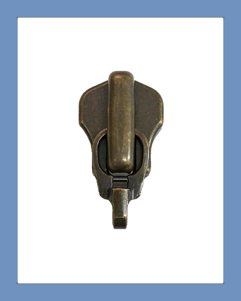 #3 Slider CA2 Ant. Brass - Zipper and Thread