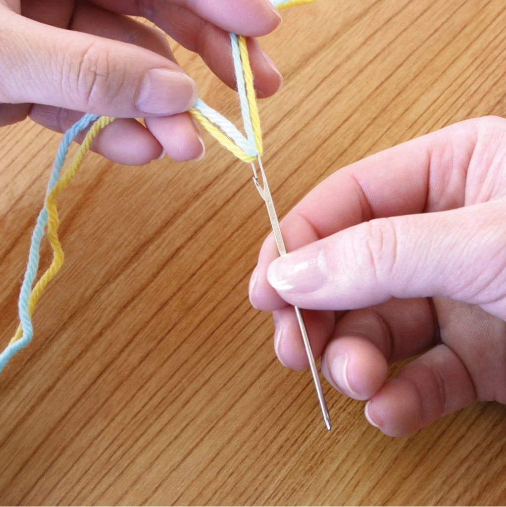 Full Guide to Yarn Darning Needles: Best Stitches, Size, etc