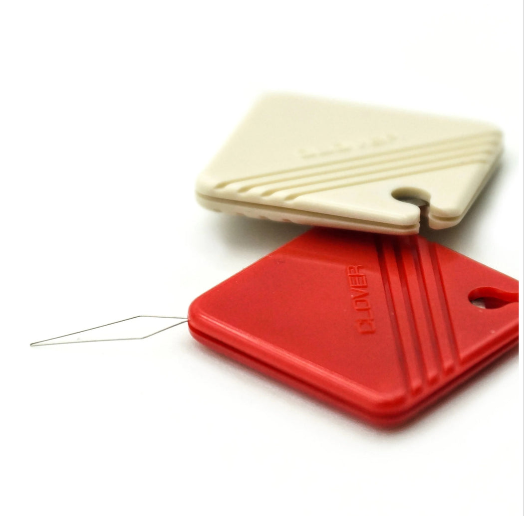 Threader With Cutter "Petit Cut" - Zipper and Thread