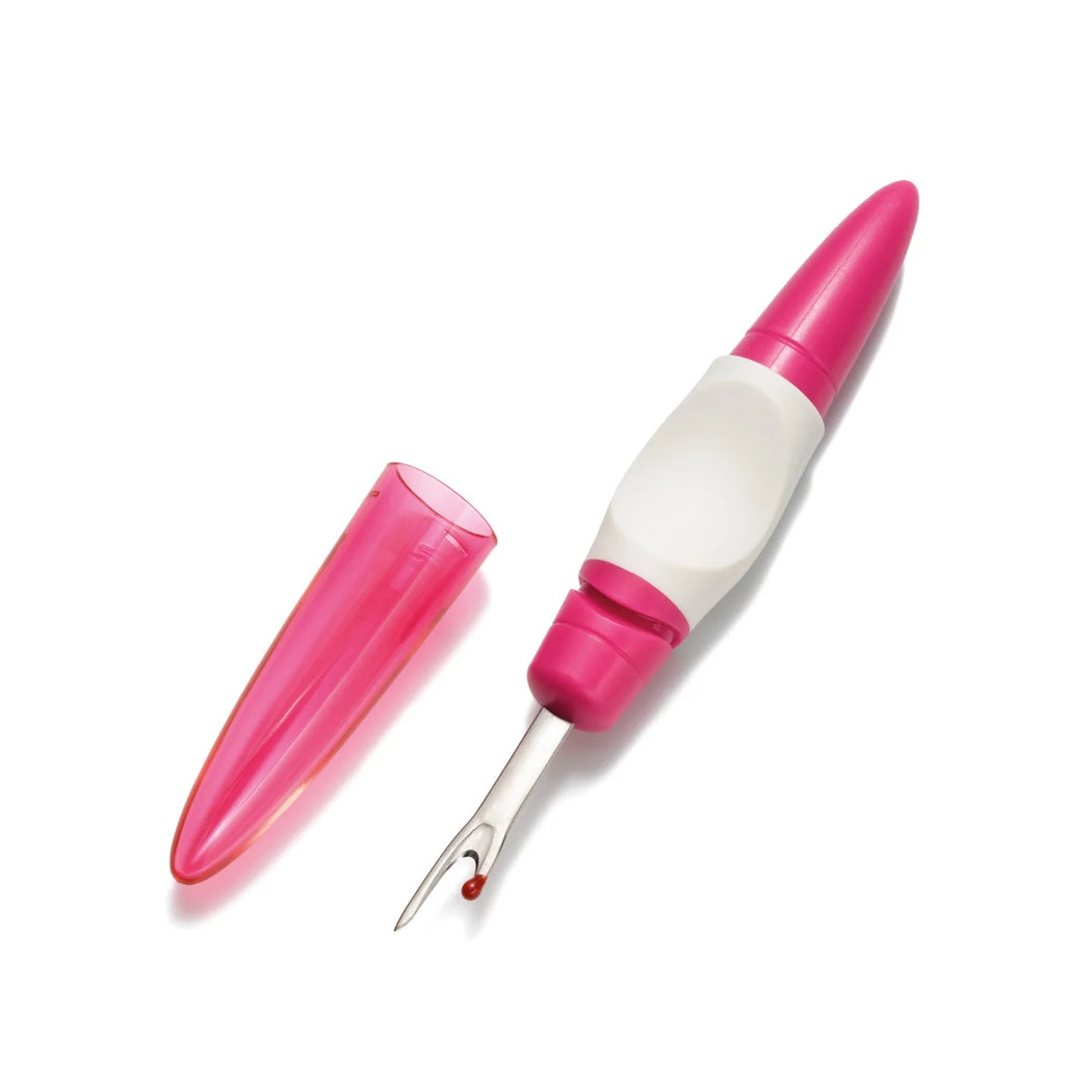 SEAM RIPPER WITH PROTECTIVE CAP - Zipper and Thread