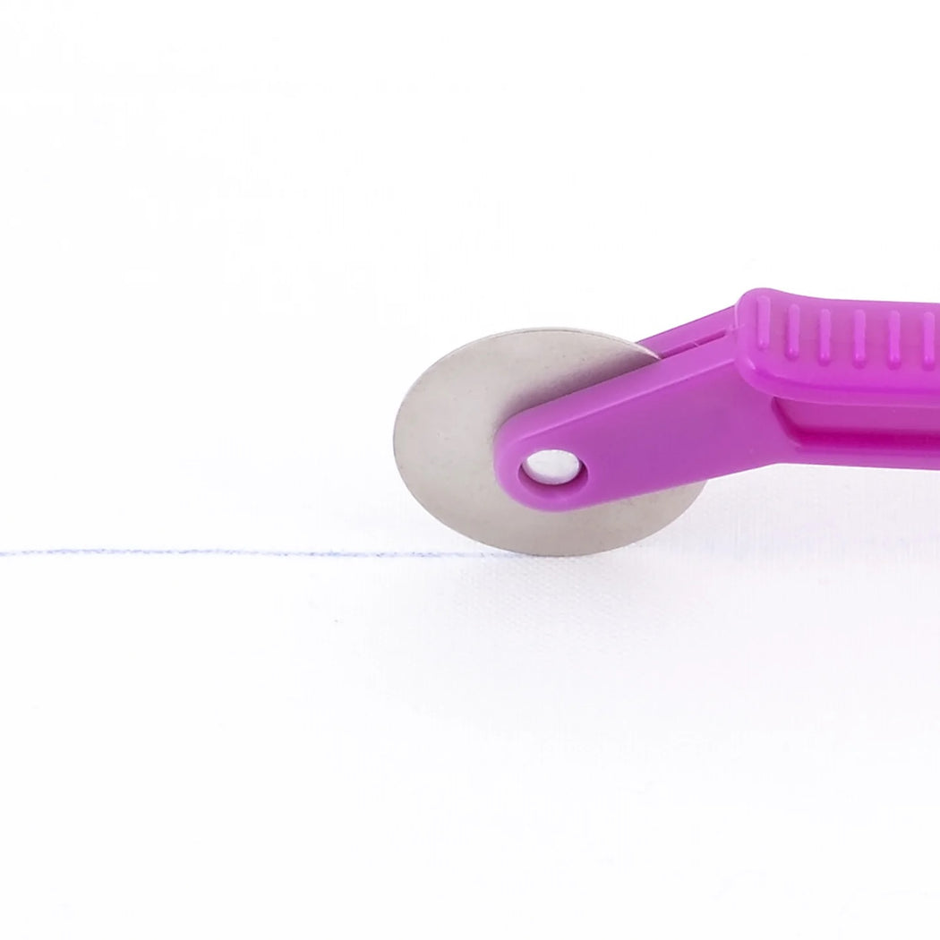 Smooth Tracing Wheel - Zipper and Thread