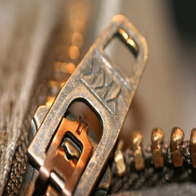 ZIPPER  | Zipper and Thread Zipper and Thread